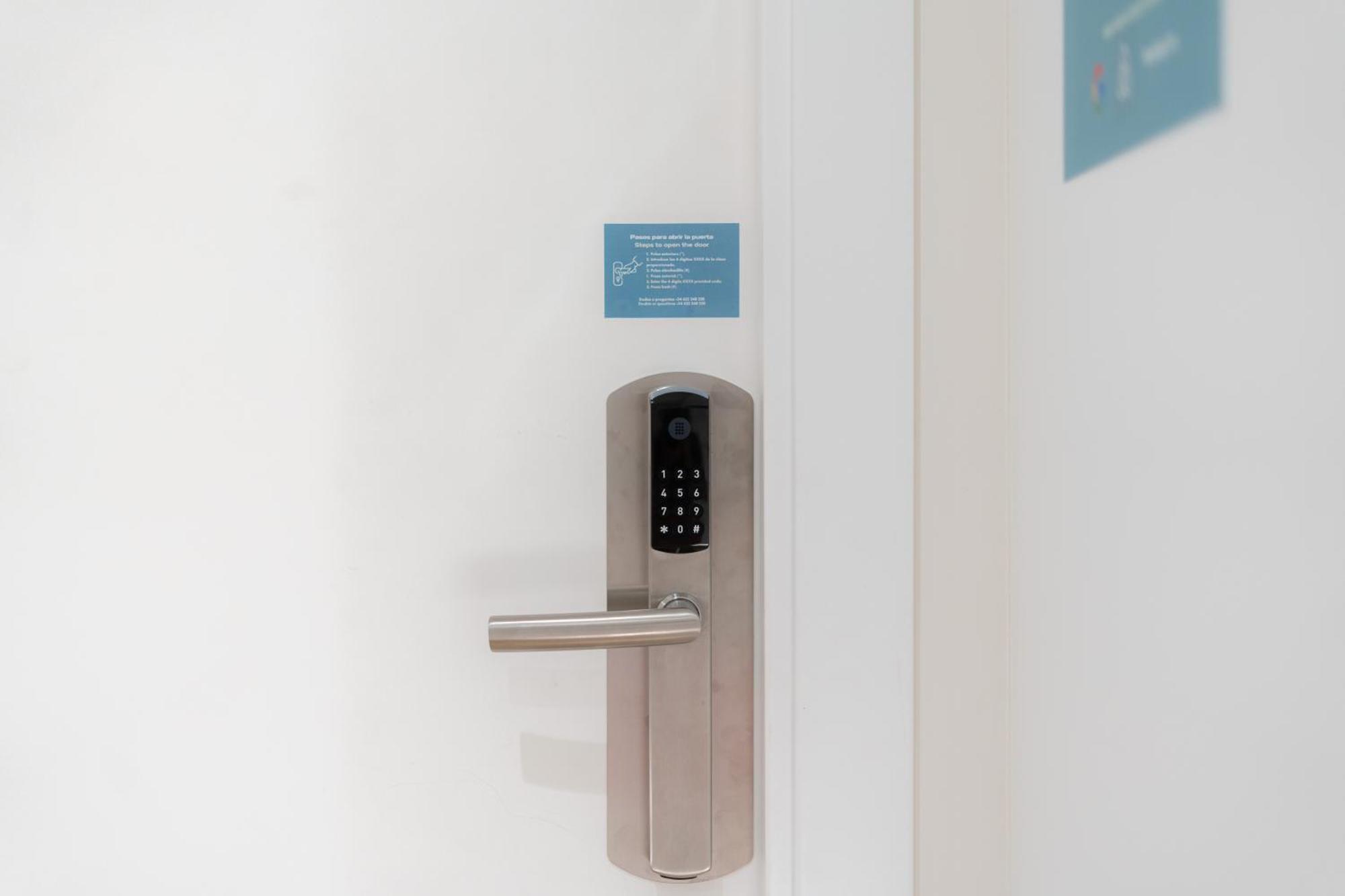 I'M Room Suites Nuevos Ministerios - Bernabeu 'Digital Access' مدريد المظهر الخارجي الصورة